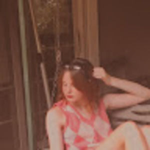 Meet your Posher, Cassandra